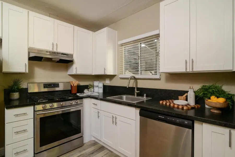 5359 14th Avenue, Sacramento, CA 95820 - Image #3