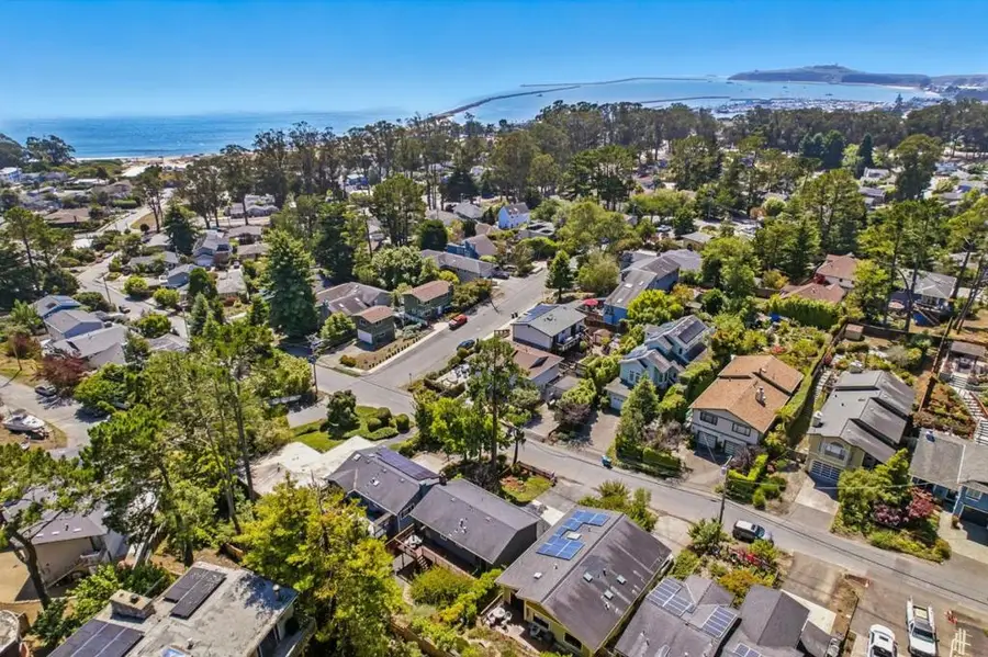 422 Avenue Portola, El Granada, CA 94019 - Image #2