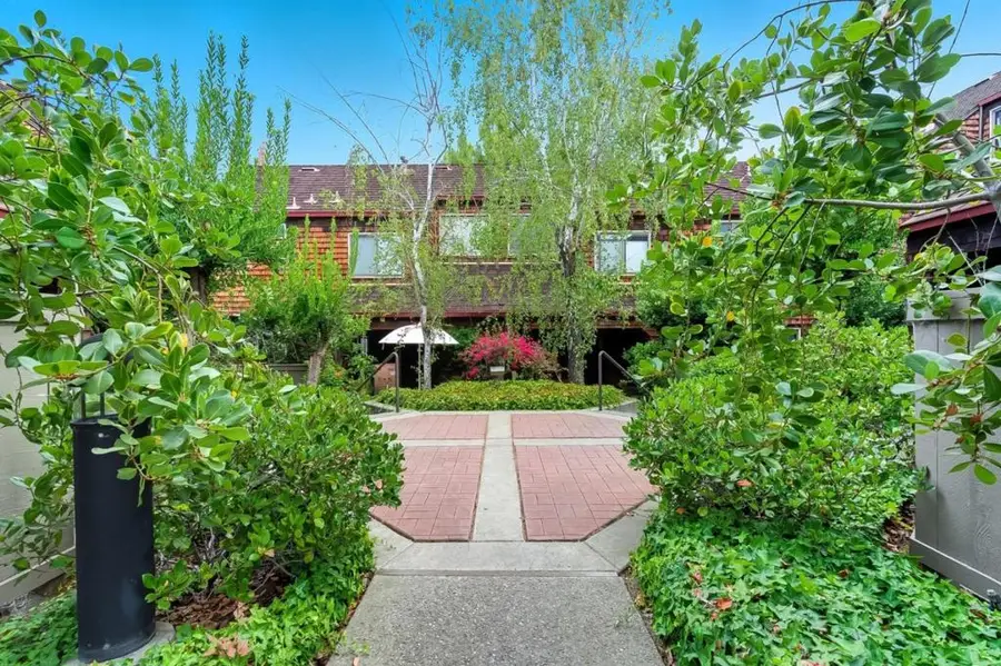 103 Peter Coutts Circle, Stanford, CA 94305 - #2