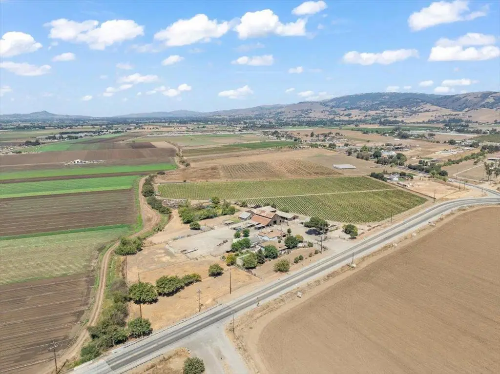 2675 Pacheco Pass Highway, Gilroy, CA 95020 - Image #1