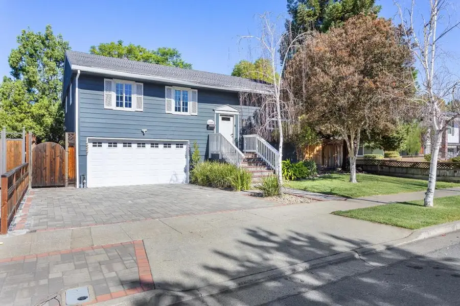 1619 Hallbrook Drive, San Jose, CA 95124 - Image #2