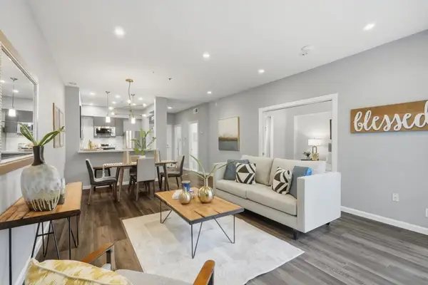 97 E Saint James Street #26, San Jose, CA 95112