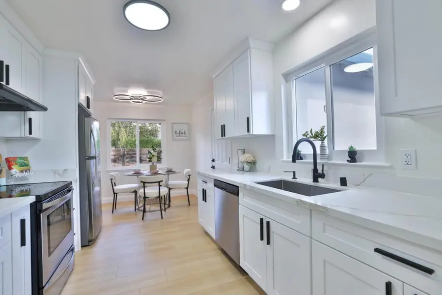 773 E Meadow Drive, Palo Alto, CA 94303 - Image #3