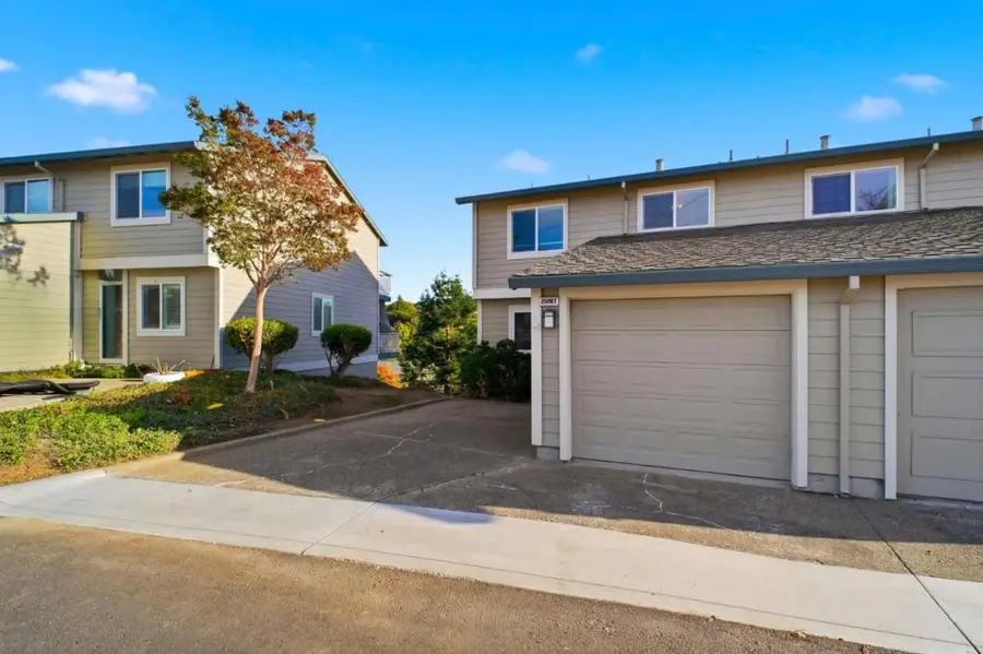 25067 Oakridge Court, Hayward, CA 94541 - Image #2