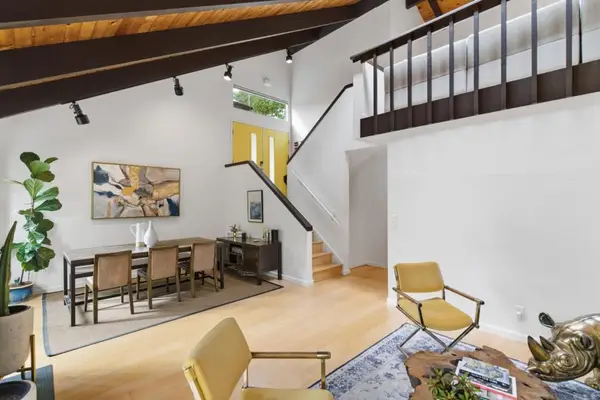 2343 Arrowhead Drive, Oakland, CA 94611