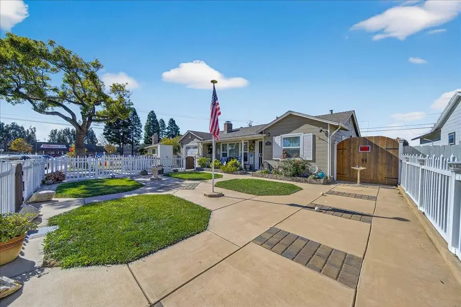 221 Tapadero Street, Salinas, CA 93906 - Image #3