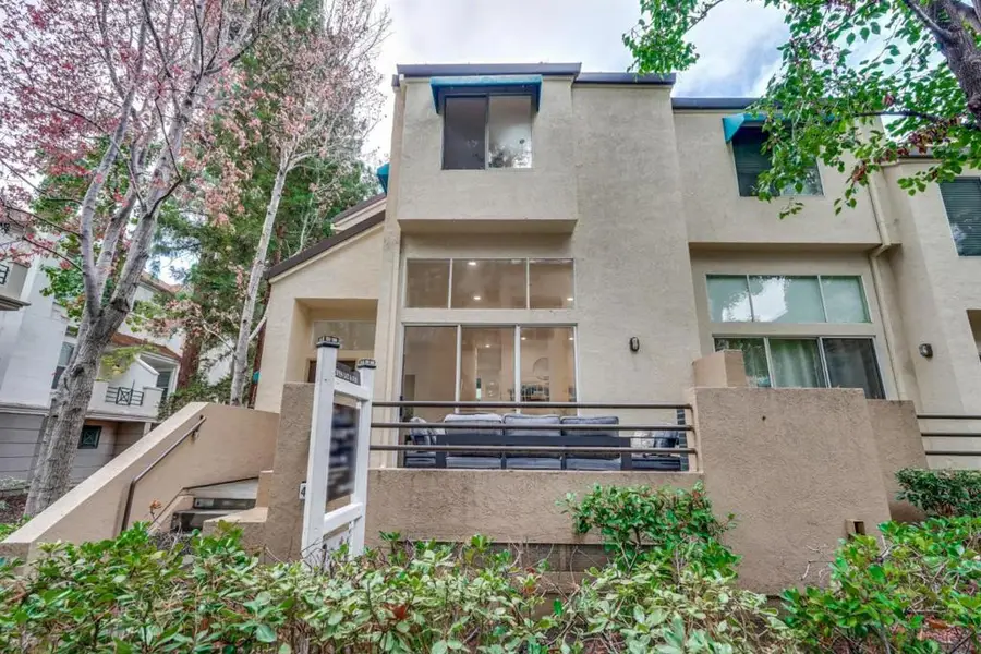 426 Galleria Drive #UNIT 8, San Jose, CA 95134 - Image #2