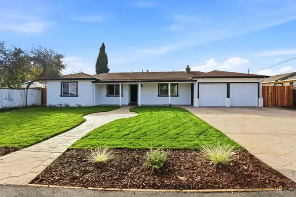 1361 Hillcrest Road, Hollister, CA 95023