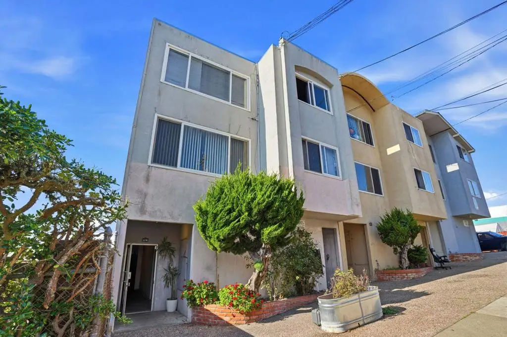 678 Hillside Boulevard, Daly City, CA 94014 - Image #1