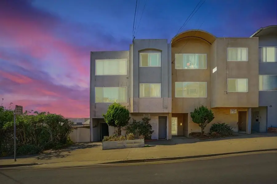 678 Hillside Boulevard, Daly City, CA 94014 - Image #3