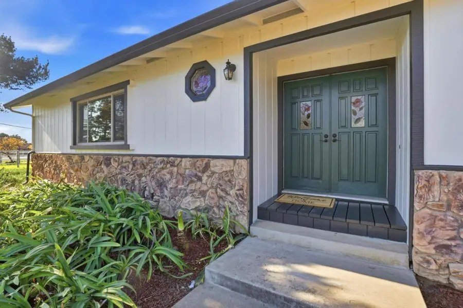 12101 Columbet Avenue, San Martin, CA 95046 - Image #2