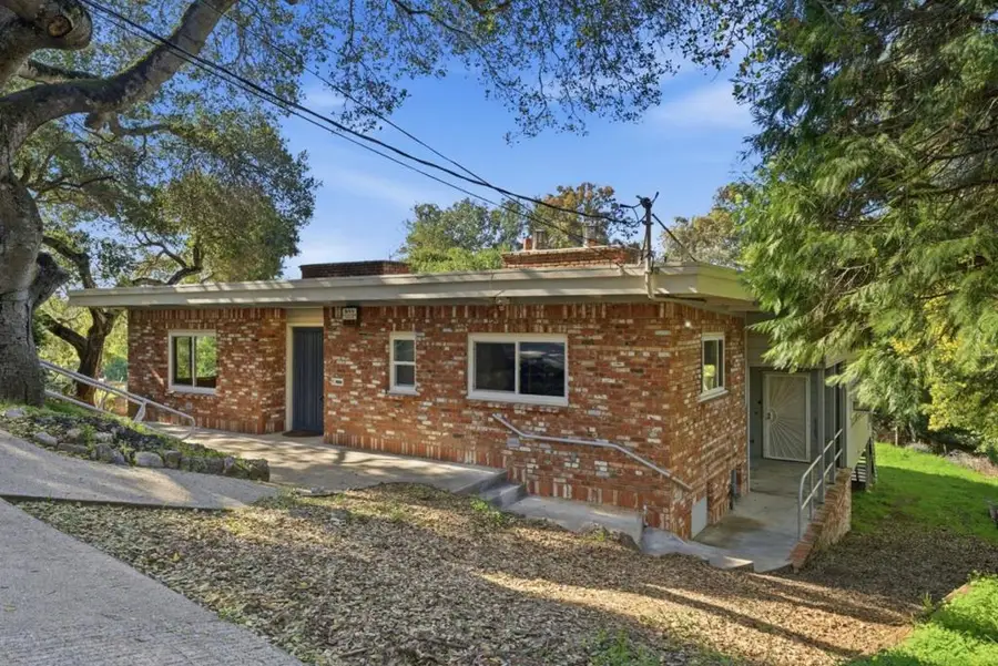 5401 Leona Street, Oakland, CA 94619 - #2