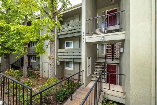 4008 Farm Hill Boulevard #102, Redwood City, CA 94061 - Image #2