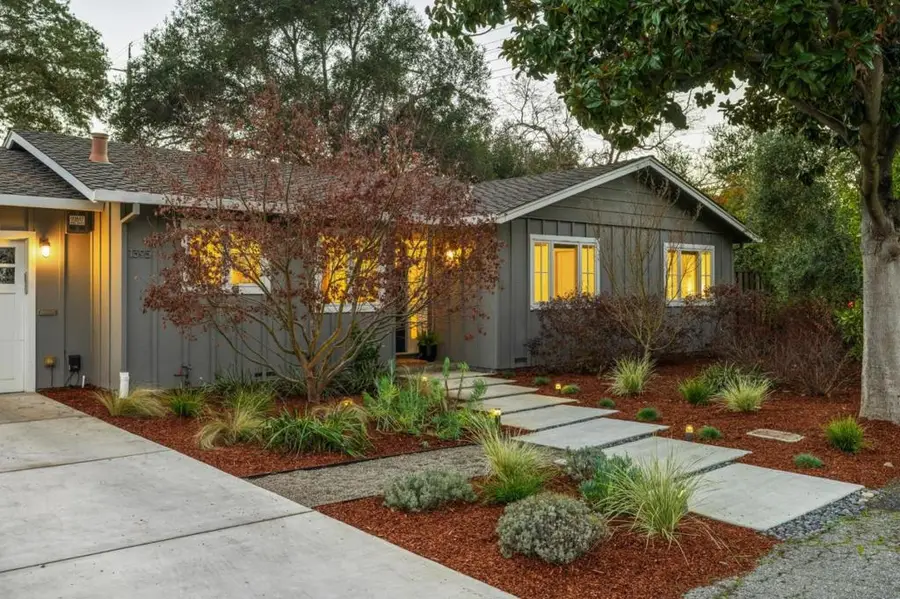 1395 Delfino Way, Menlo Park, CA 94025 - Image #2