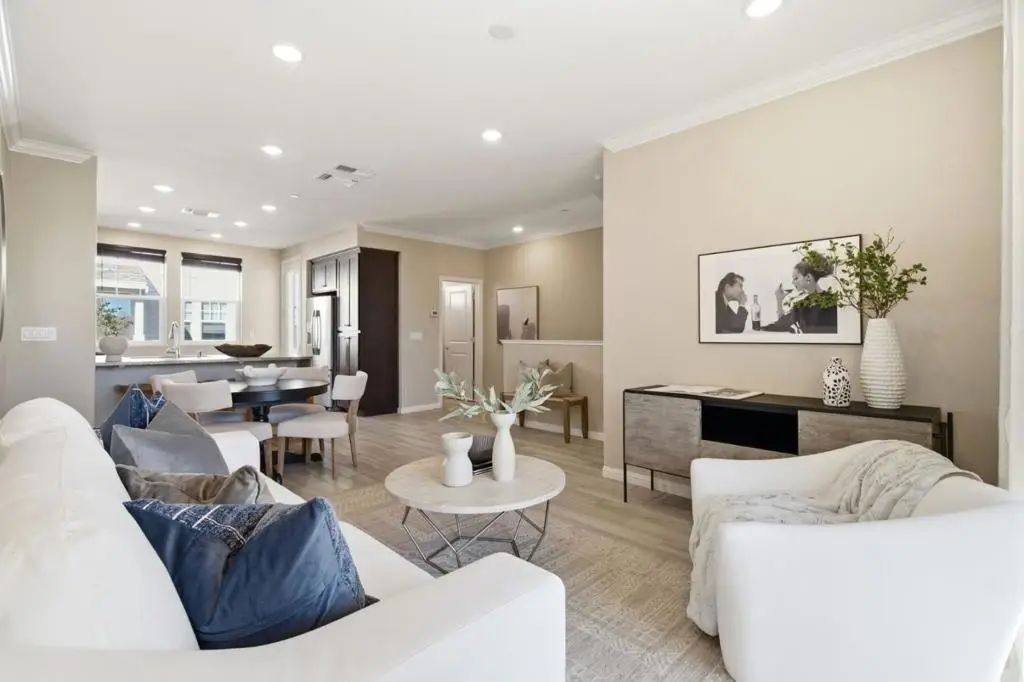 394 Circuit Way, Mountain View, CA 94043 - Image #1