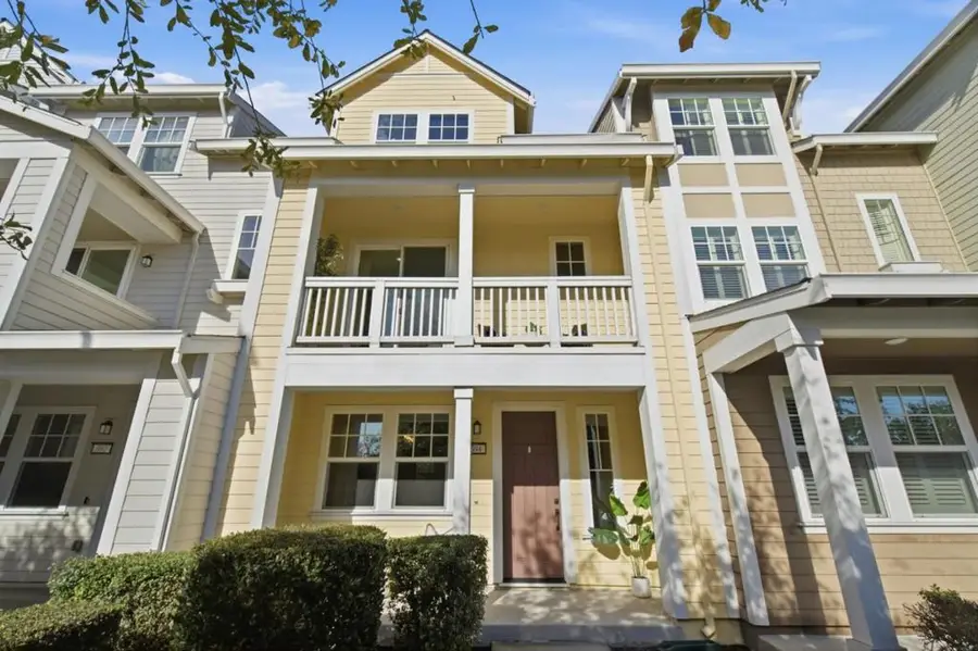 394 Circuit Way, Mountain View, CA 94043 - Image #2