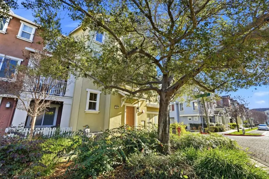 189 Bedford Loop, Mountain View, CA 94043 - Image #3