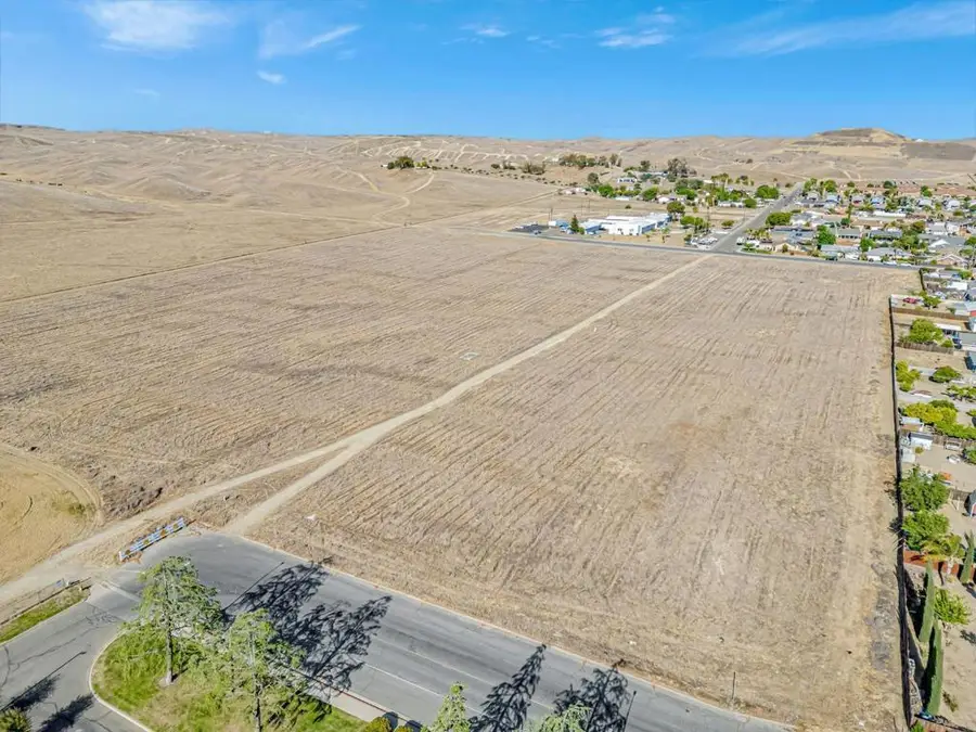 101 Amador Street, Avenal, CA 93204 - #3