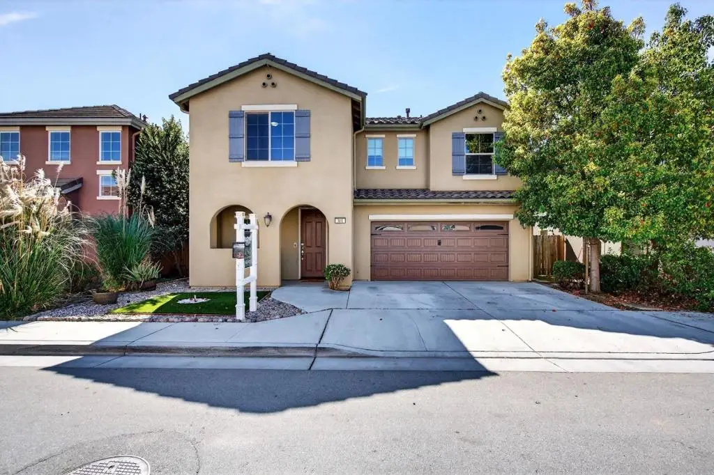 301 Slate Avenue, Hollister, CA 95023 - #1