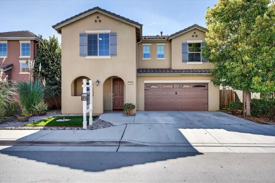 301 Slate Avenue, Hollister, CA 95023 - #2