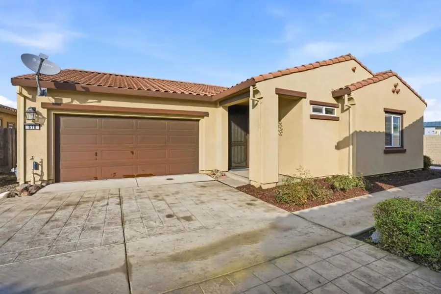 618 Machado Street, Los Banos, CA 93635 - Image #2