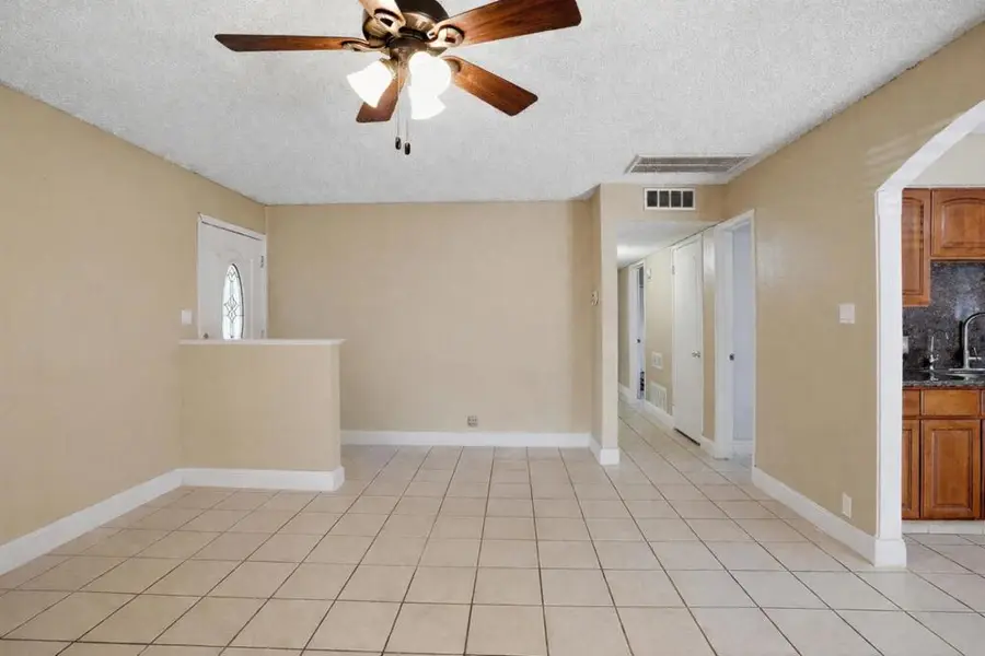 154 N Santa Rosa Street, Los Banos, CA 93635 - Image #3