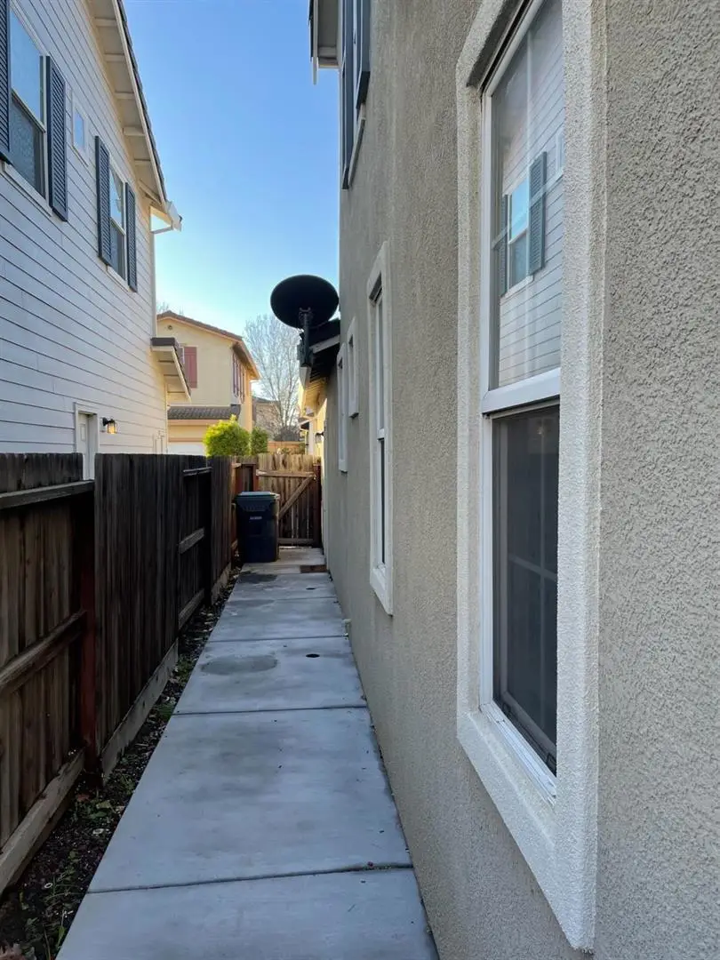 1744 Bella Largo Drive, Stockton, CA 95206 - Image #3