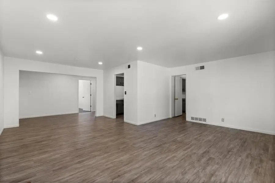 190 W Mckenzie Avenue, Stockton, CA 95204 - #3