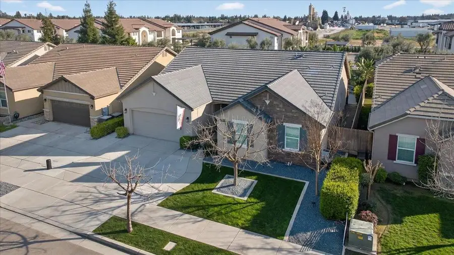 6625 W Vine Court, Visalia, CA 93291 - #3