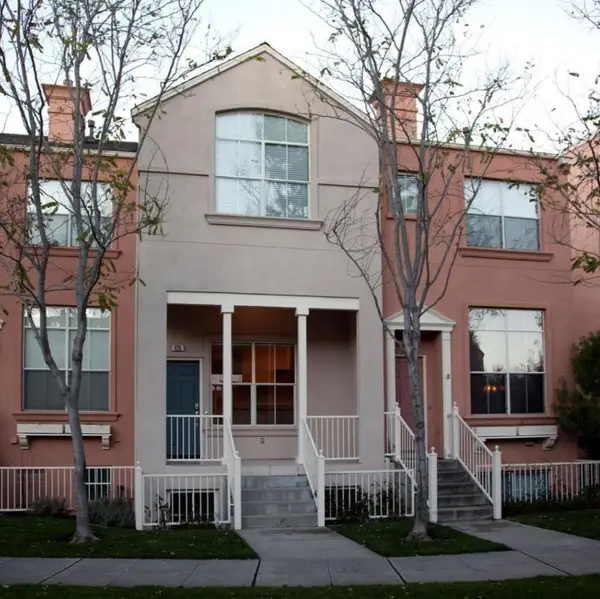 126 Pacchetti Way, Mountain View, CA 94040