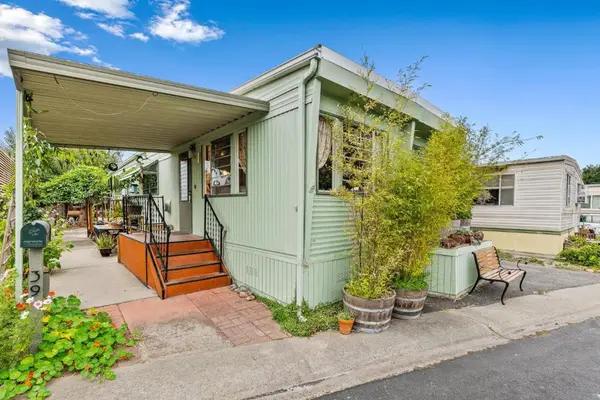 1040 38th Avenue, Santa Cruz, CA 95062