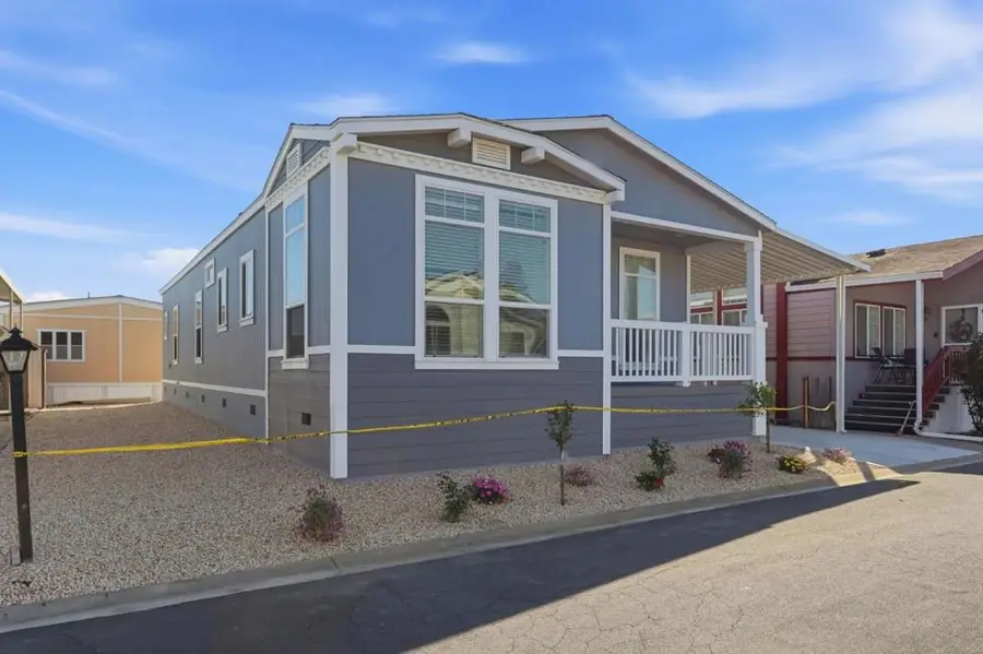 500 W 10th Street, Gilroy, CA 95020 - #2