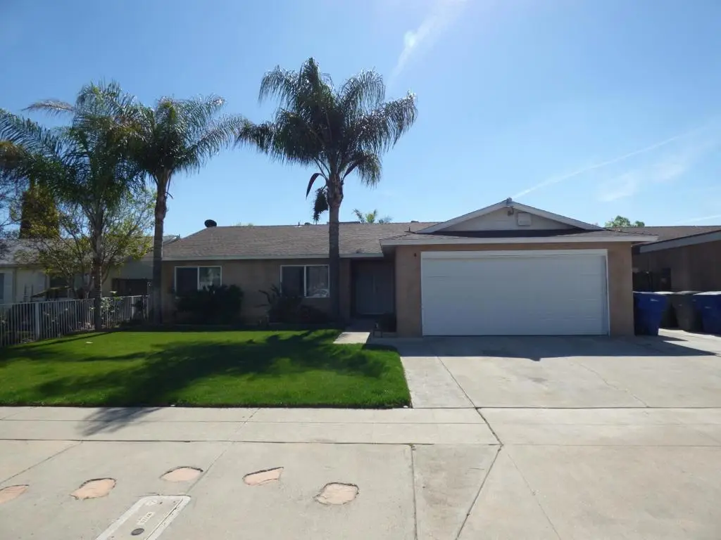 5850 E Ramona Avenue, Fresno, CA 93727 - #1
