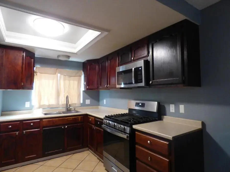 5850 E Ramona Avenue, Fresno, CA 93727 - #3