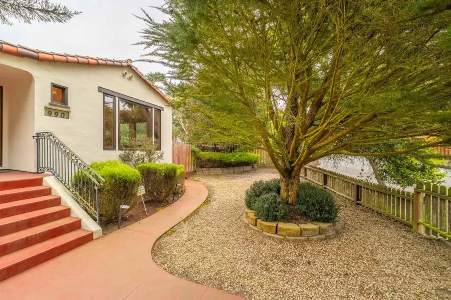 990 Sinex Avenue, Pacific Grove, CA 93950 - #2