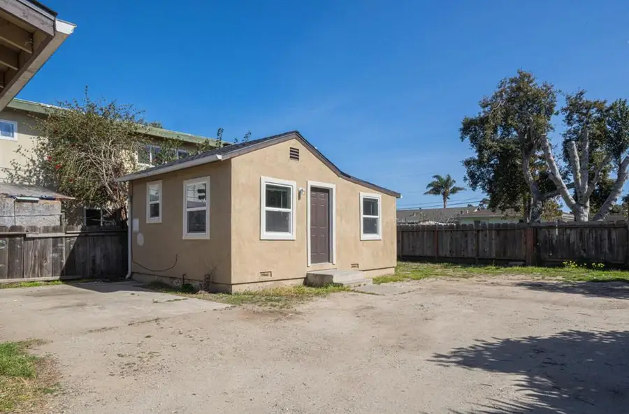 1126 Pacific Avenue, Salinas, CA 93905 - #3