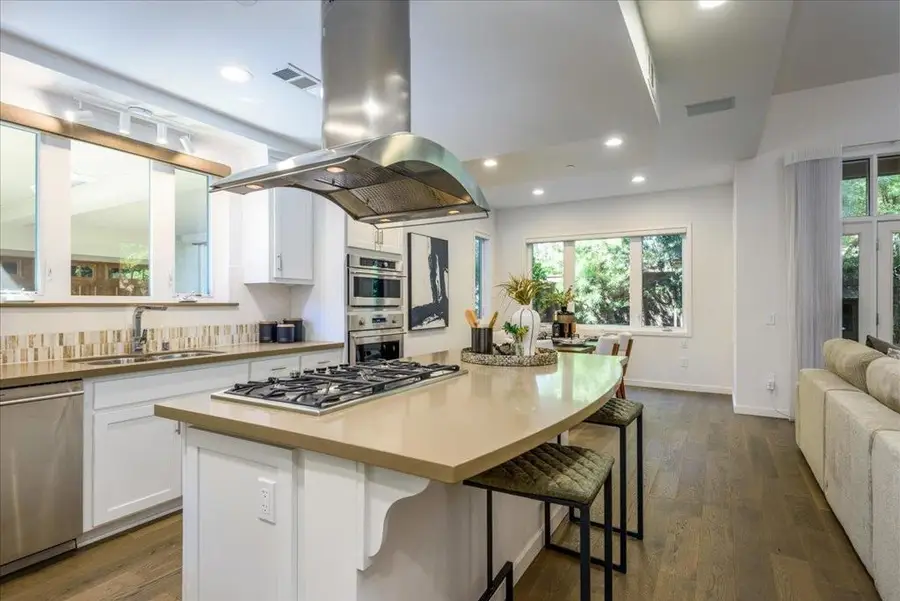 6 Barneson Avenue, San Mateo, CA 94402 - #3