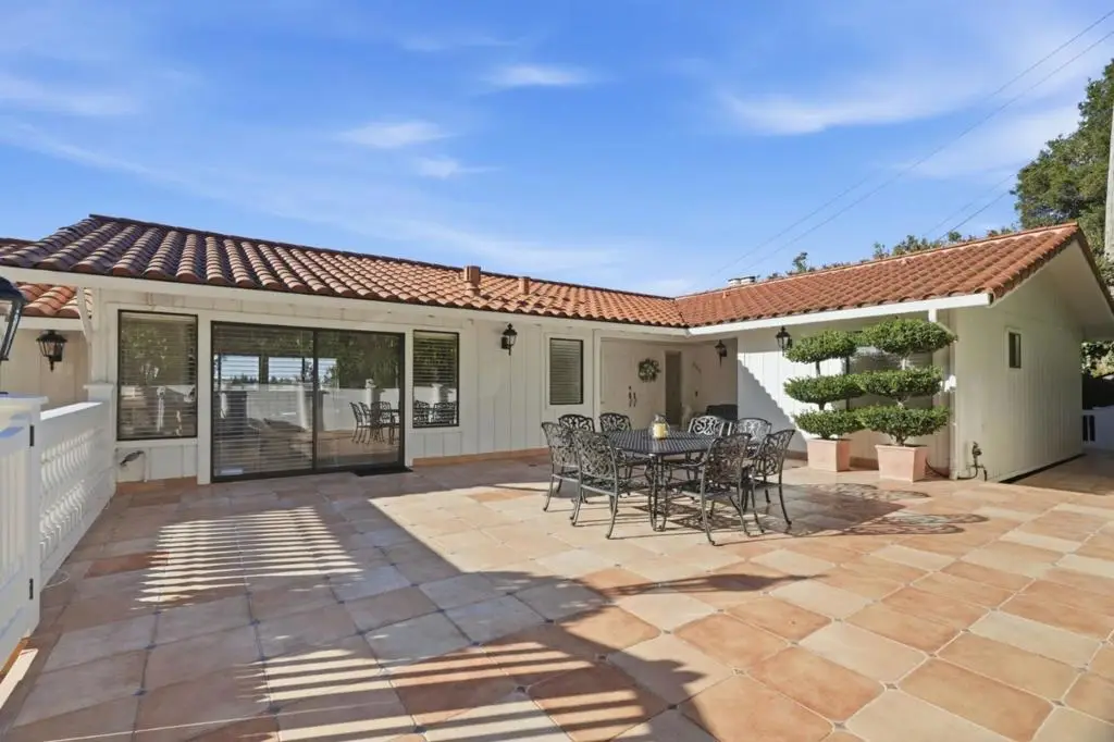 911 Matts Court, Los Altos, CA 94024 - #1