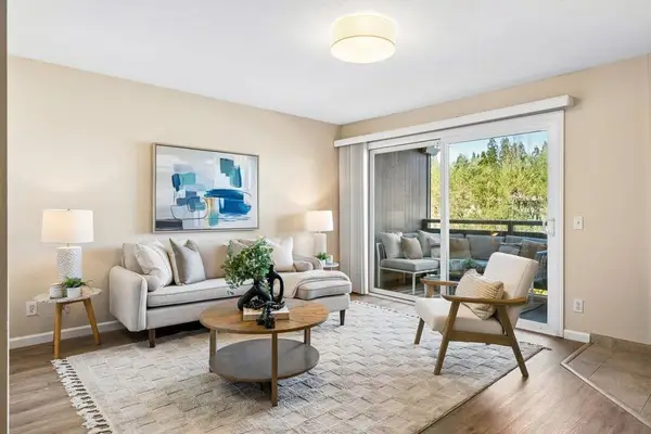 4024 Farm Hill #8, Redwood City, CA 94061