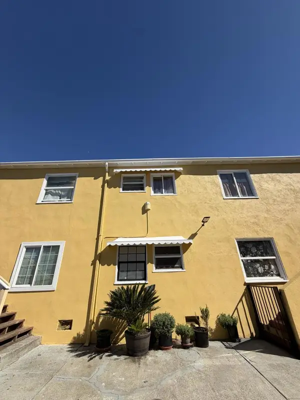 23 Peroly Court, Oakland, CA 94601