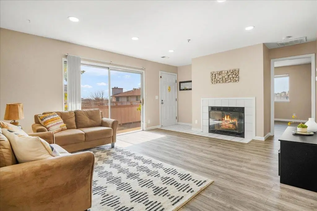 25164 Copa Del Oro Drive #203, Hayward, CA 94545 - #1