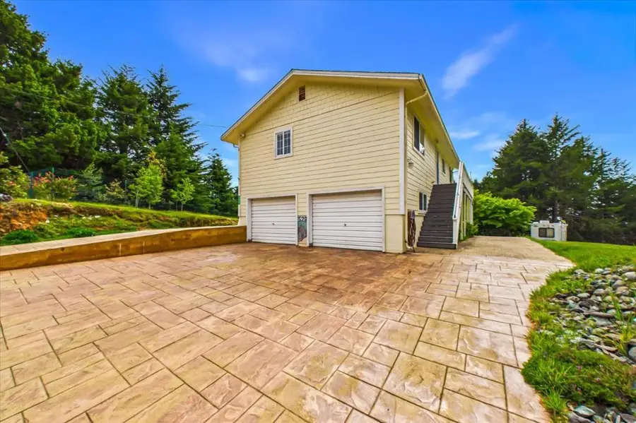 520 Redwood Road, Whitethorn, CA 95589 - #2