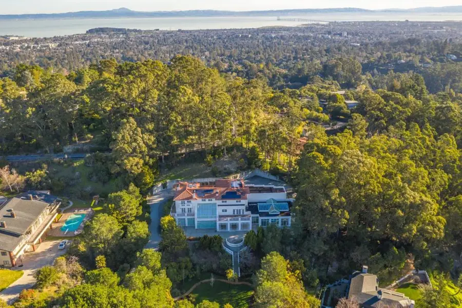 15 Boroughwood Place, Hillsborough, CA 94010 - #3