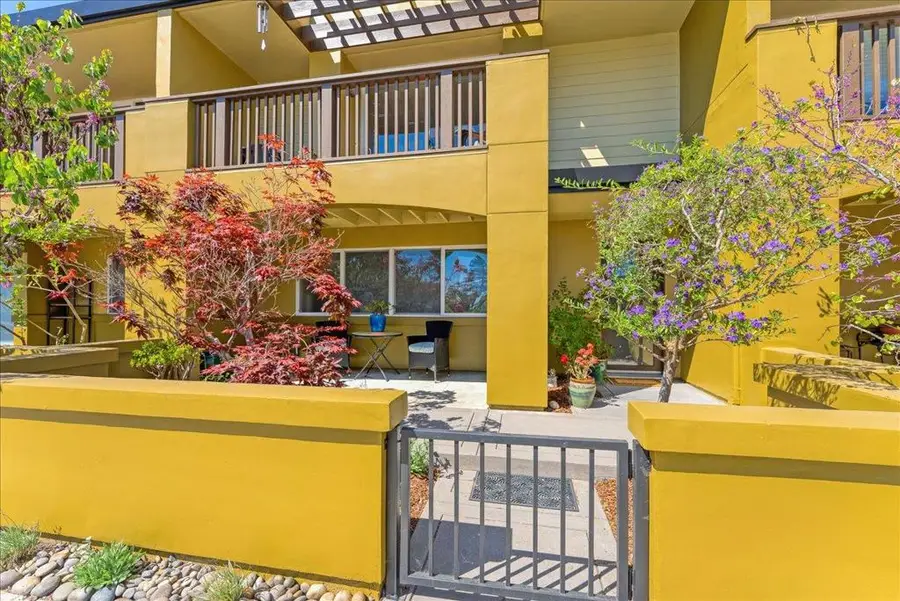 117 Gault Street #B, Santa Cruz, CA 95062 - #2