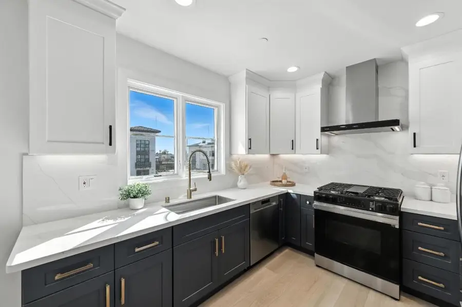 560 El Camino Real #201, San Carlos, CA 94070 - #3