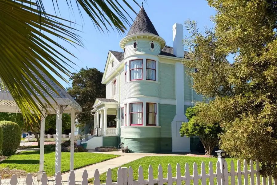 712 West Street, Hollister, CA 95023 - #2