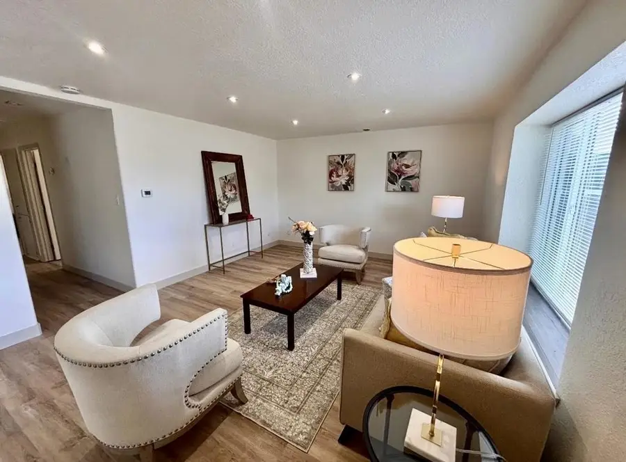 506 N Santa Monica Street, Los Banos, CA 93635 - #3