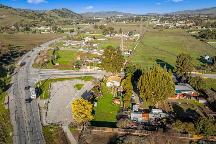 330 Tilton Avenue, Morgan Hill, CA 95037 - #3