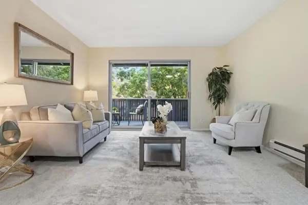 143 Piccadilly Place #F, San Bruno, CA 94066