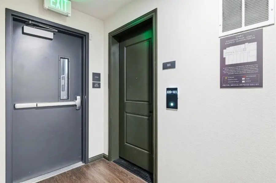 220 Waters Park Circle #101, San Mateo, CA 94403 - #3
